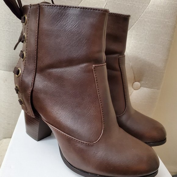Brown ankle booties with lace-up back - Picture 2 of 6